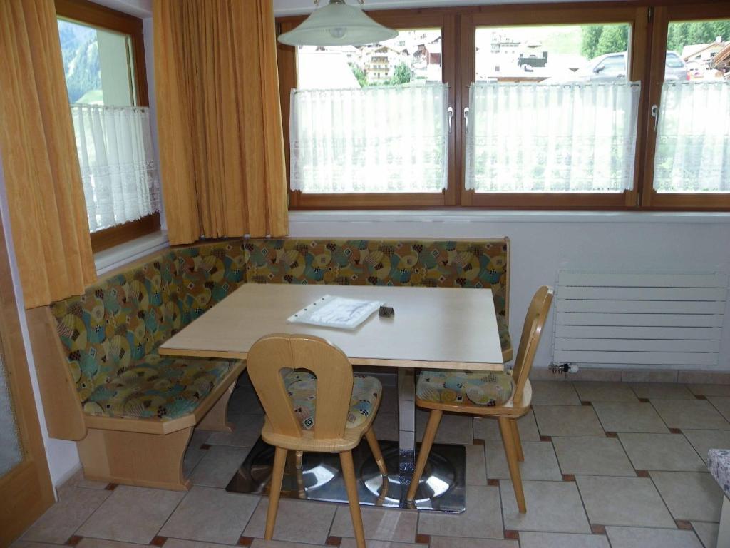 Apartamento Chasa Vaidum Samnaun Habitación foto